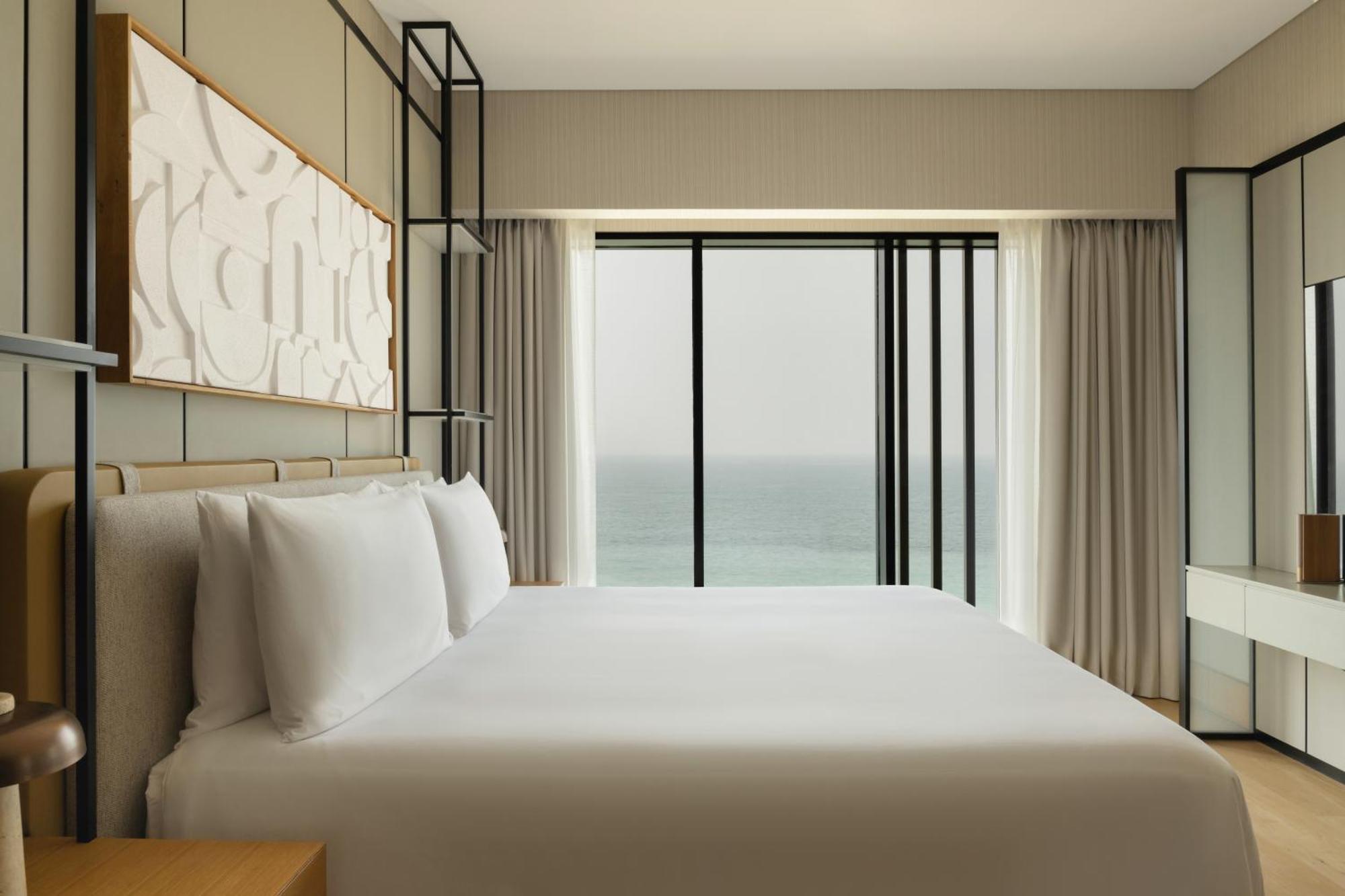 فندق سيزارز بالاس بلو ووترز دبي المظهر الخارجي الصورة A bedroom at the hotel